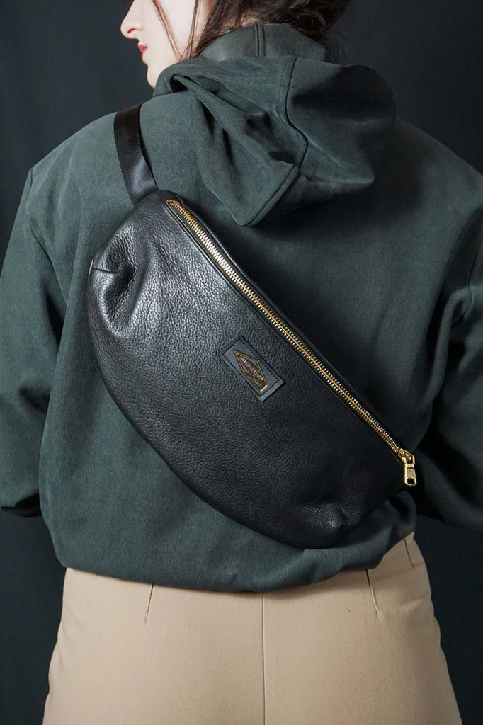 NOIR DUO SLING CROSSBODY - Smith + Parka